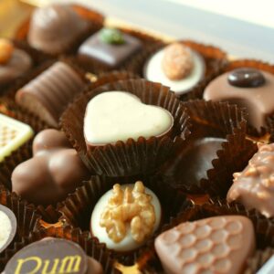 chocolates, food, sweets-491165.jpg